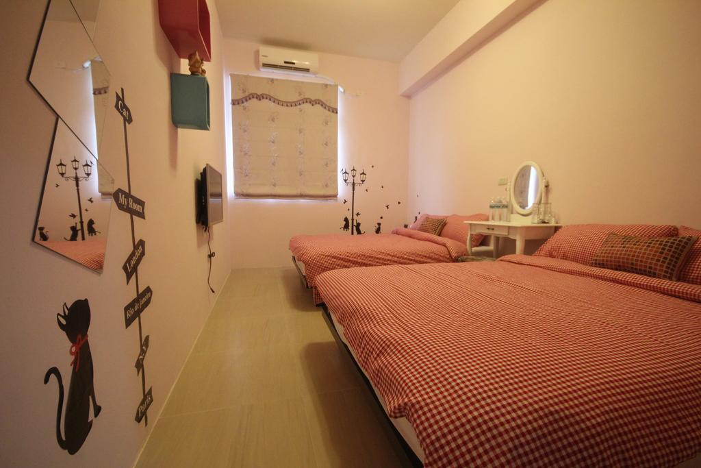 萩閣民宿sara'S House走路可到夜市近市區好停車 Hualien stad Rum bild